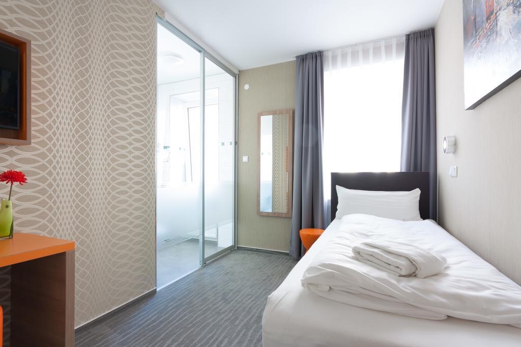Stay-Inn Bielefeld Zentrum 部屋 写真