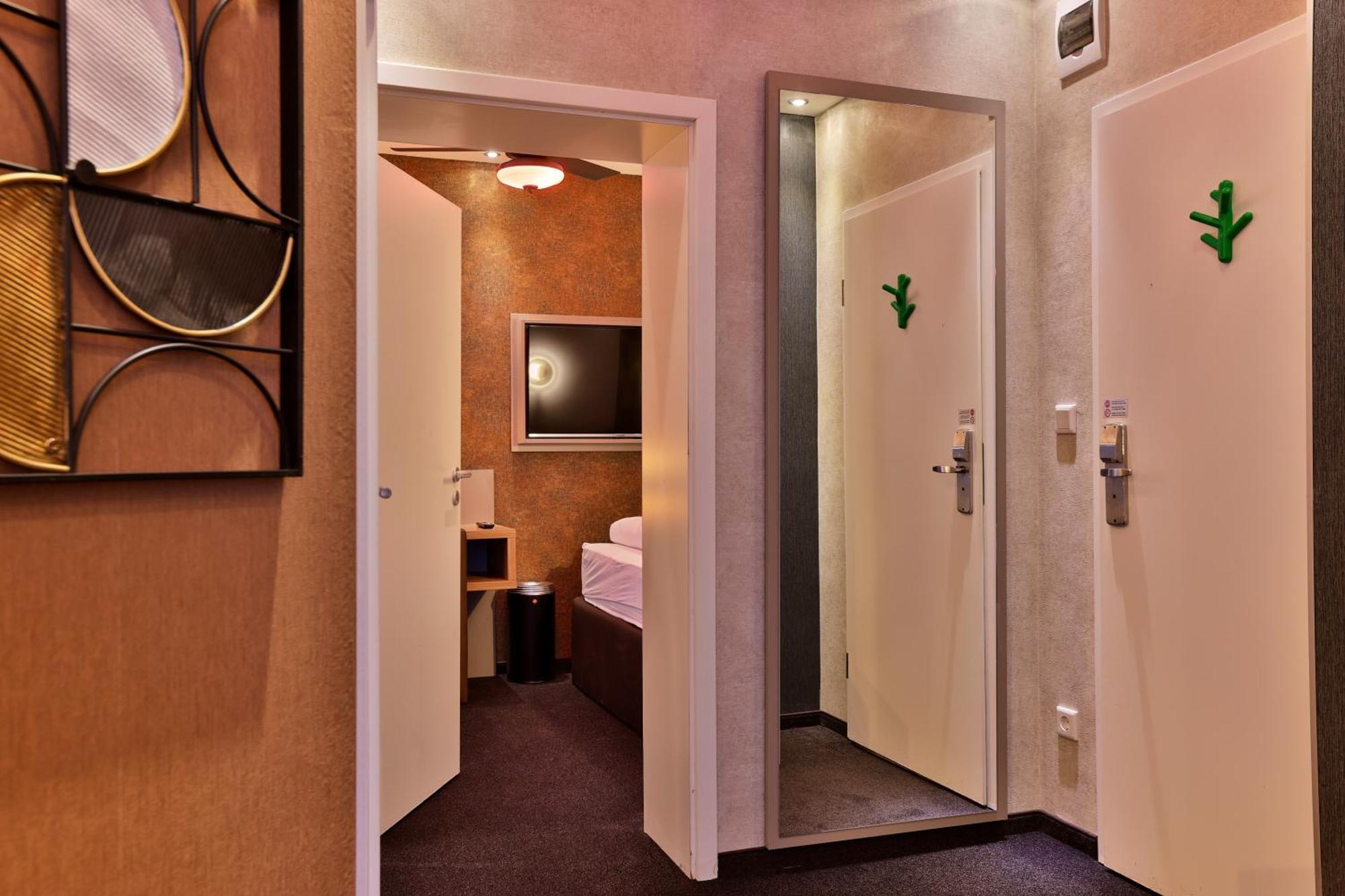 Stay-Inn Bielefeld Zentrum エクステリア 写真